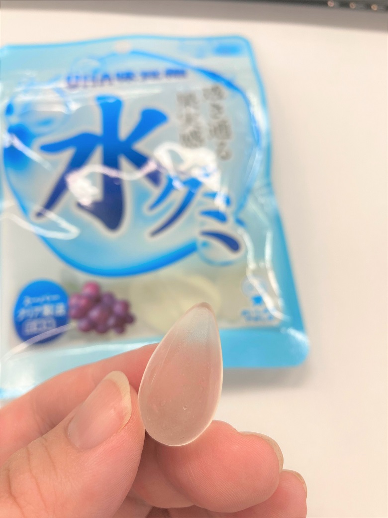 コンビニの大人気グミ】水グミ食べてみた！＆どこで売ってる？｜お菓子と、わたし