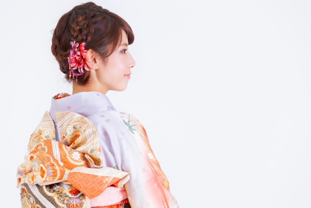 振袖を着た女性