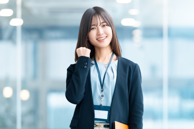 仕事を頑張る女性