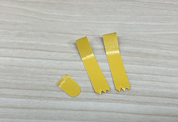 足としっぽを作成