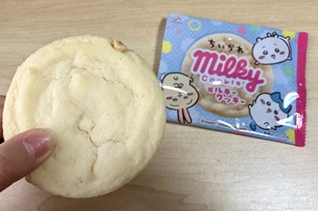 不二家　アニメちいかわミルキークッキーを実食