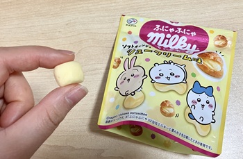 不二家　アニメちいかわふにゃふにゃミルキー（シュークリーム味）を実食