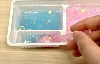 2つのゼリーを混ぜる