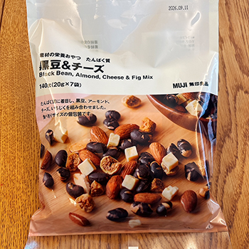 素材の栄養おやつ たんぱく質 黒豆＆チーズ